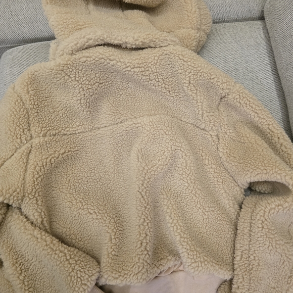 ALO Yoga Women's Brown Sherpa Jacket - Picture 5 of 6